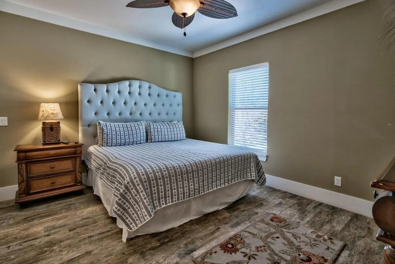 Semesterbostad Tourist Trap Villa Panama City Beach